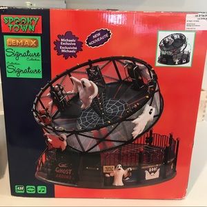 Lemax spookytown brand new ghost around!